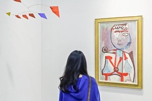 Alexander Calder and Pablo Picasso, <a href='/art-galleries/mazzoleni/' target='_blank'>Mazzoleni</a>, Art Basel in Hong Kong (29–31 March 2019). Courtesy Ocula. Photo: Charles Roussel.